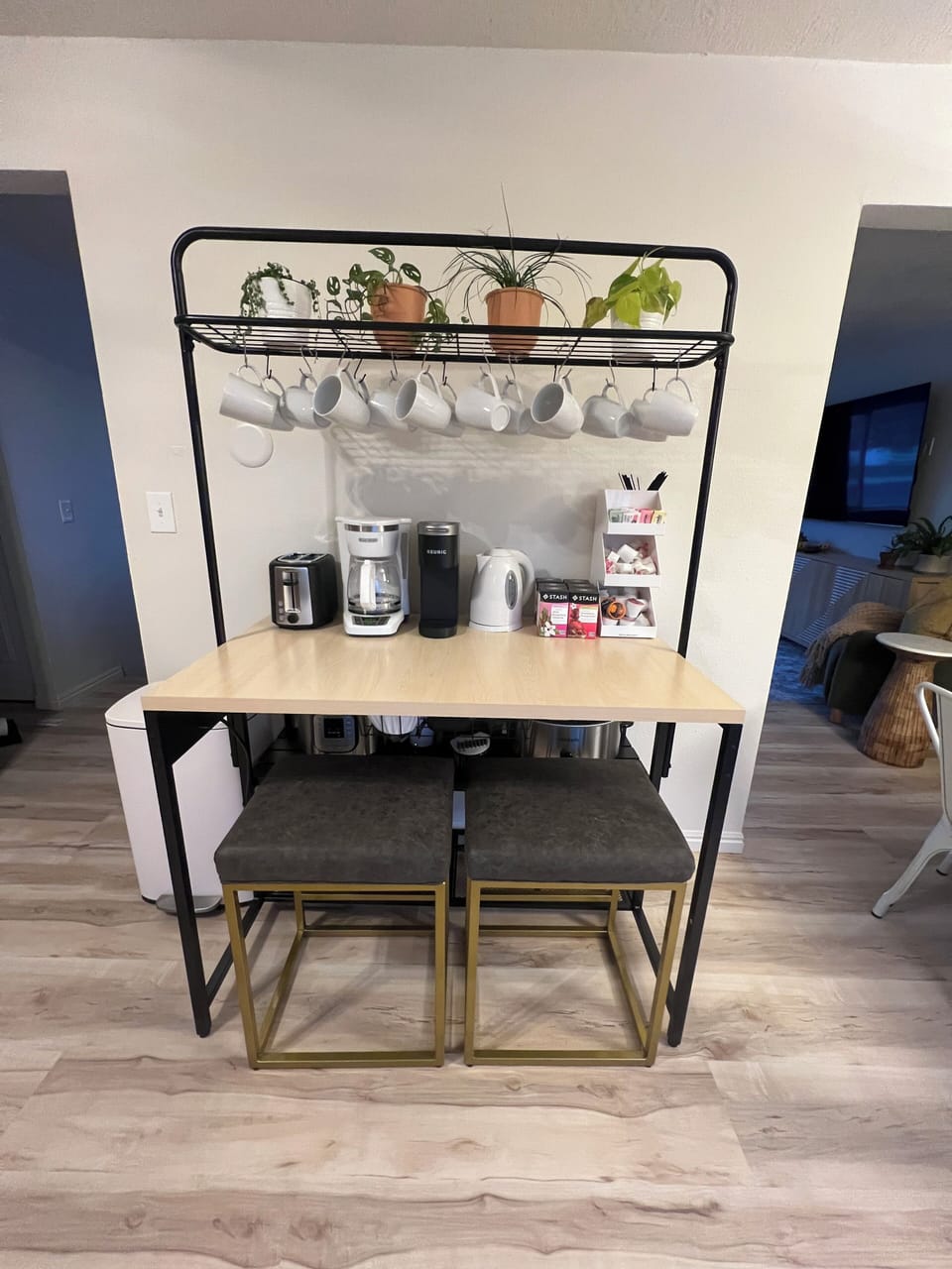 Extra seating at the coffee bar.  Lots of coffee mugs so no one has to share.