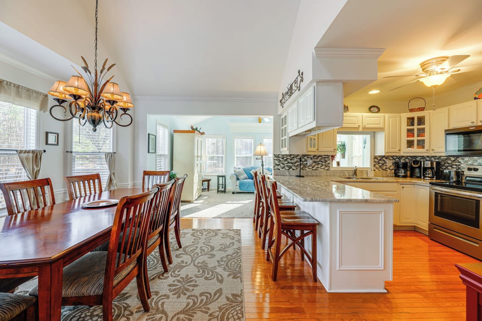 Dining Area | 1st Floor