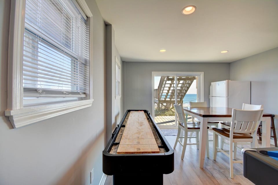 Game Room - Shuffleboard