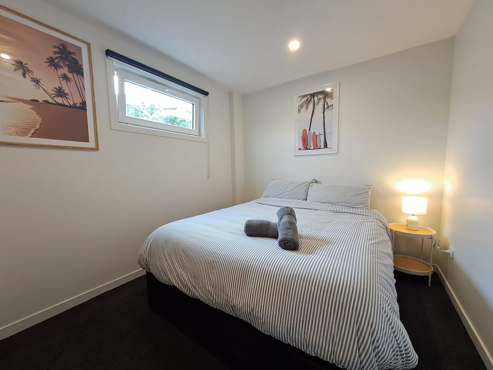 Main bedroom with Queen bed