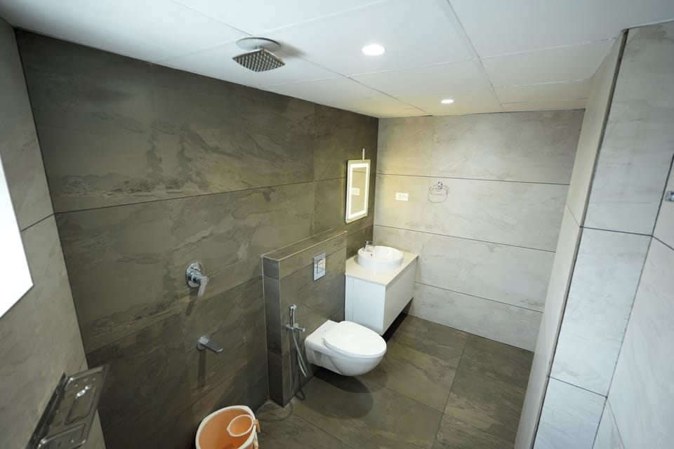 Royal Suite AC | Bathroom