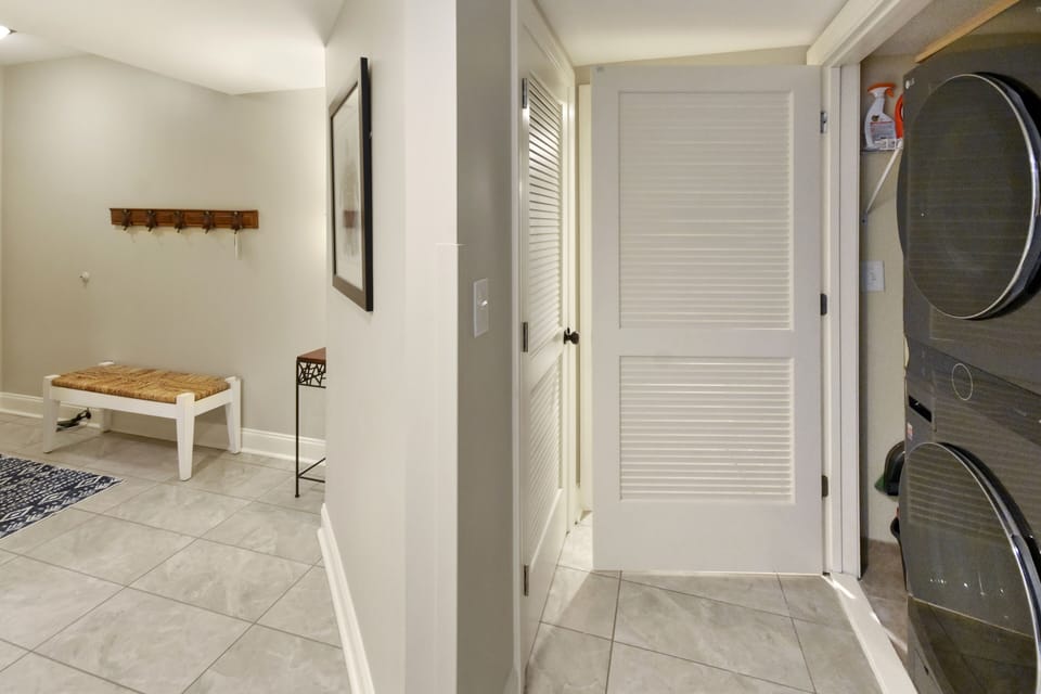 Condo, 3 Bedrooms | Interior