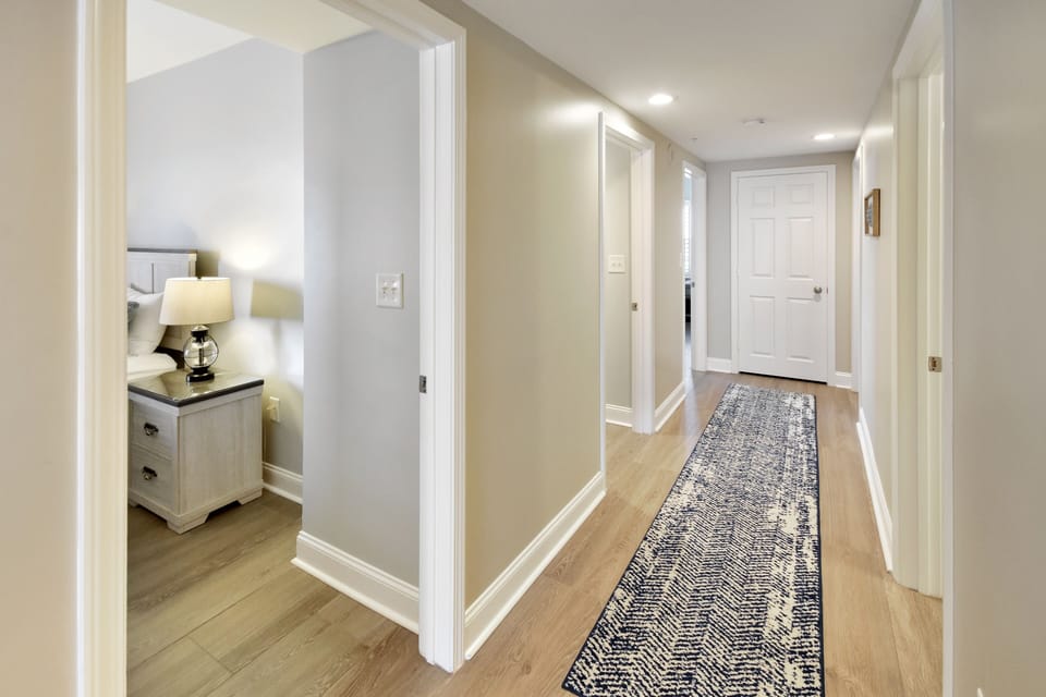 Condo, 5 Bedrooms | Interior