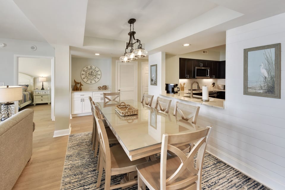 Condo, 5 Bedrooms | Dining
