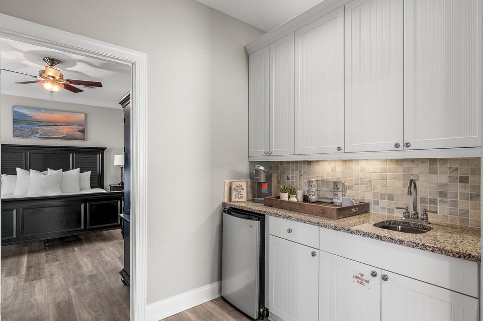 Emerald Escape - Seagrove - Third Floor - Kitchenette