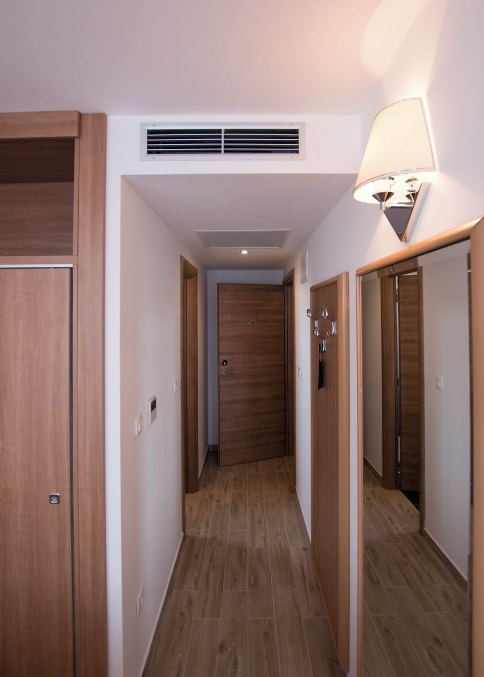 In-room safe, desk, laptop workspace, free WiFi