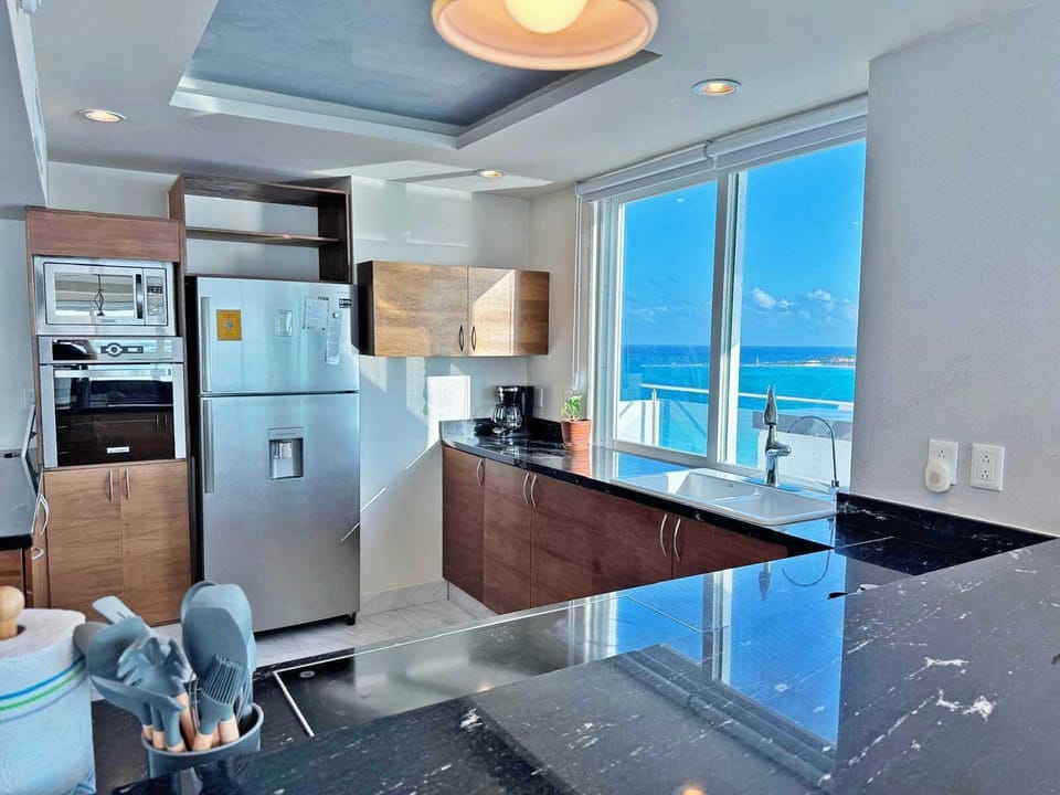 Penthouse 1 of 2 Main level