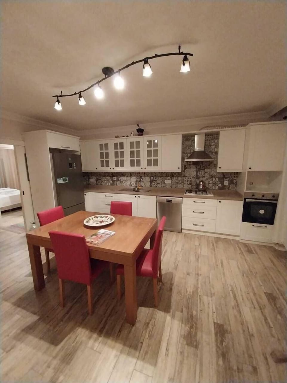 Family Apartment, Mountain View | Private kitchen | Highchair