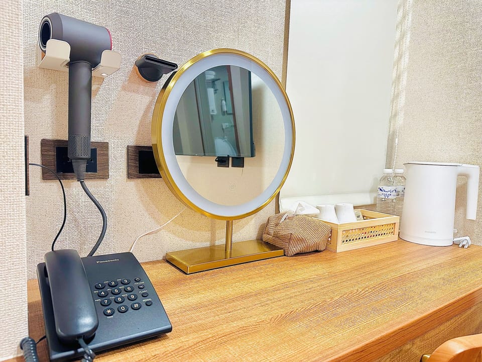 Classic Twin Room, 2 Twin Beds | Premium bedding, desk, laptop workspace, soundproofing