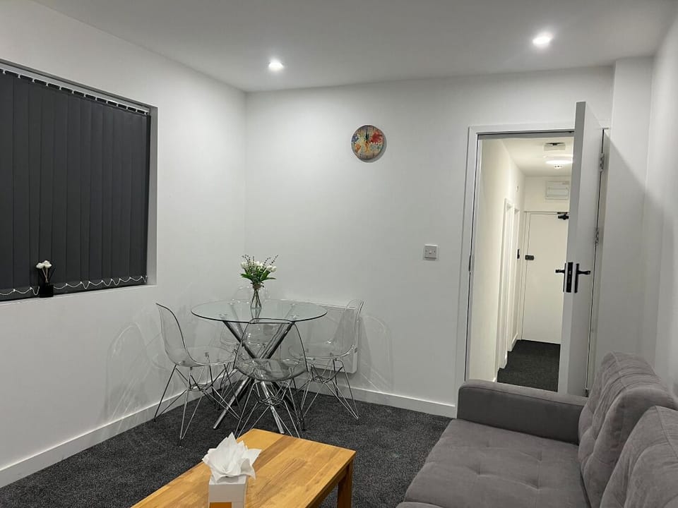 Apartment, 1 Bedroom | Living room