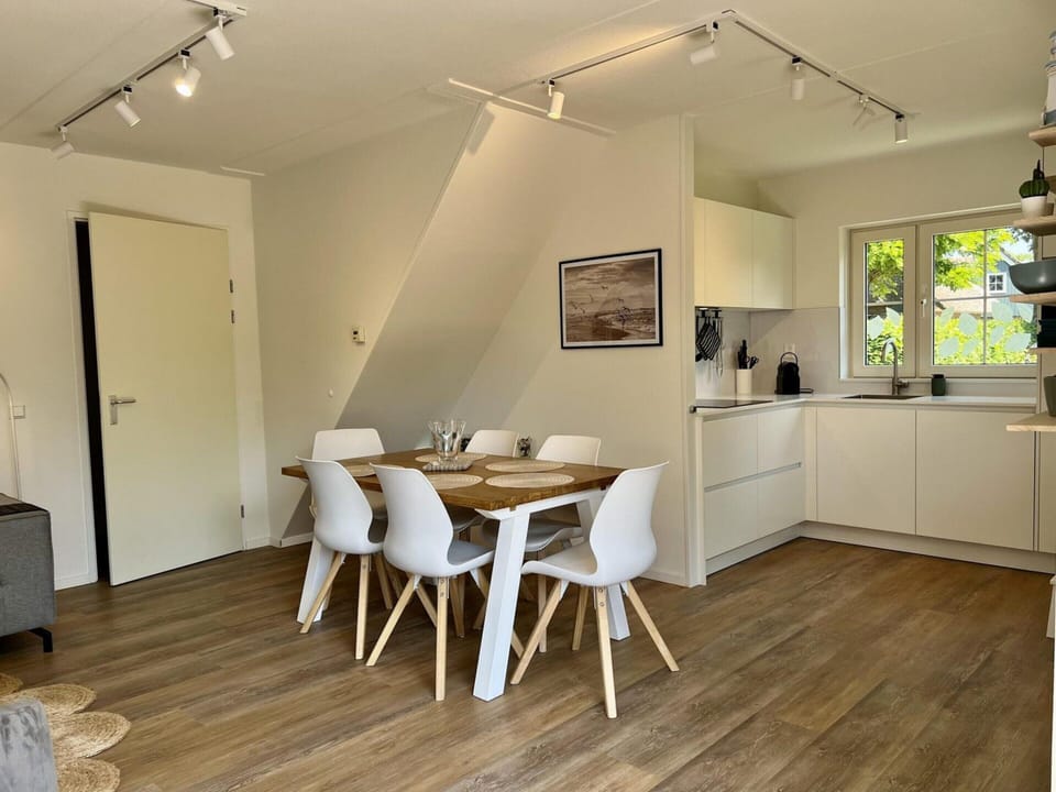 House | Dining