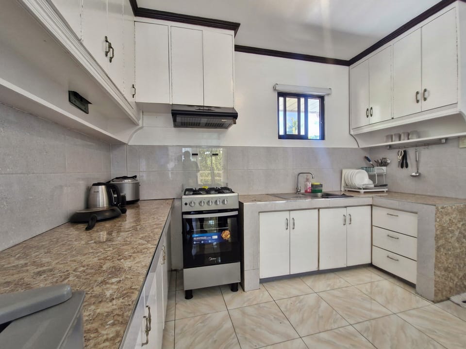 Family Double Room (House2) | Laptop workspace, free WiFi