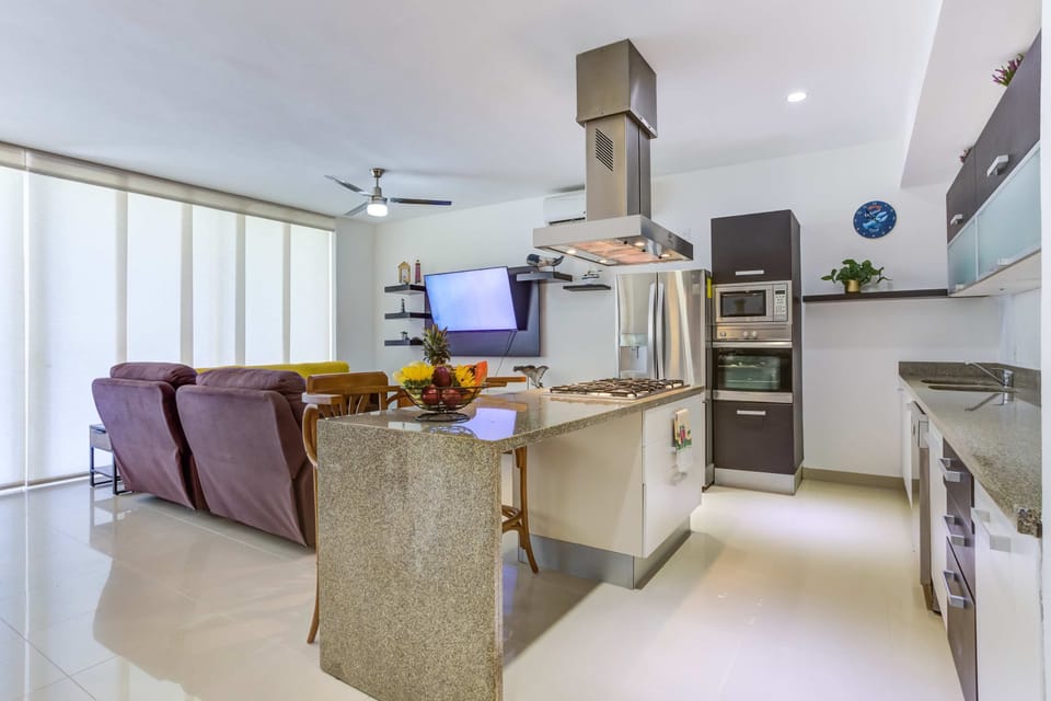 Kitchen and living room 