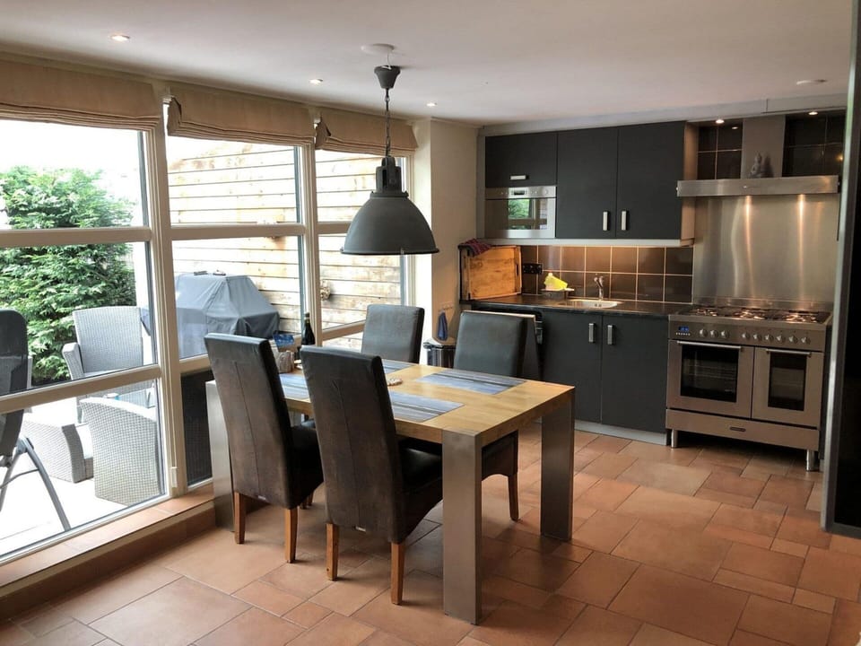 House | Dining