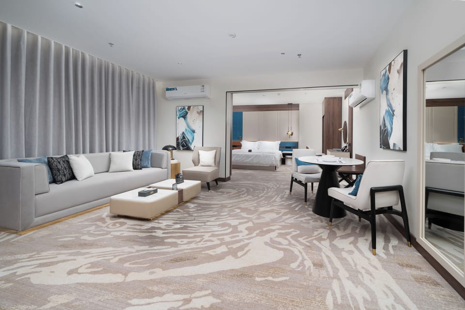 Executive Suite | In-room safe, laptop workspace, soundproofing, iron/ironing board