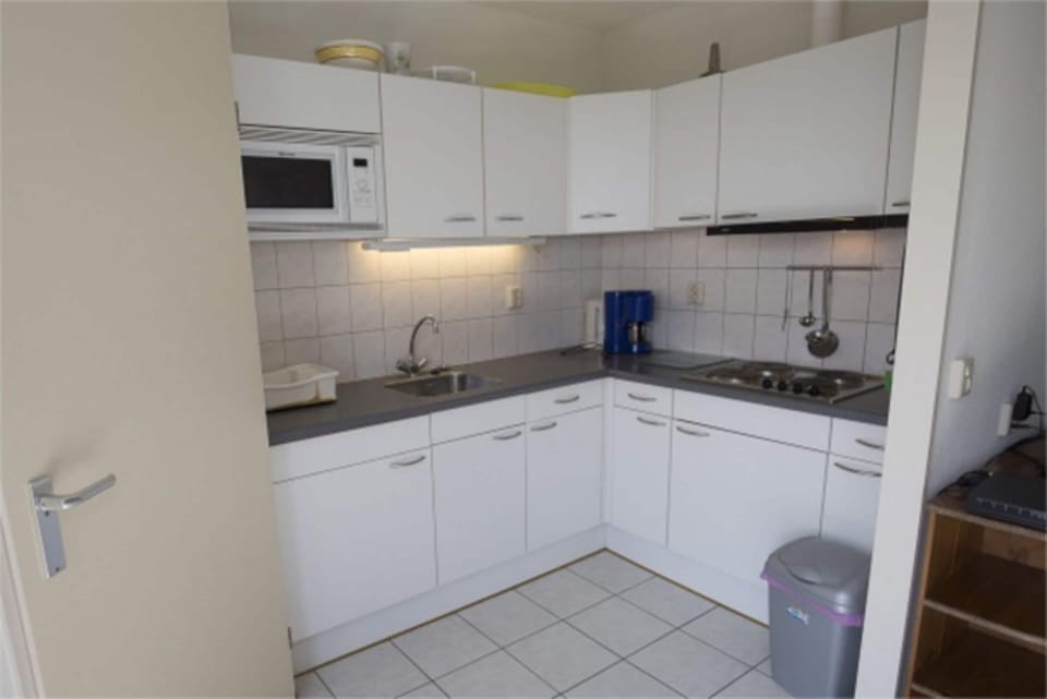 House | Private kitchen | Fridge, microwave, oven, coffee/tea maker