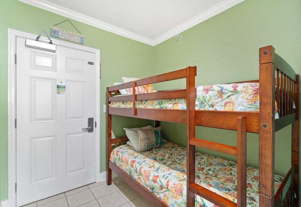 Bunk space with twin over twin bed