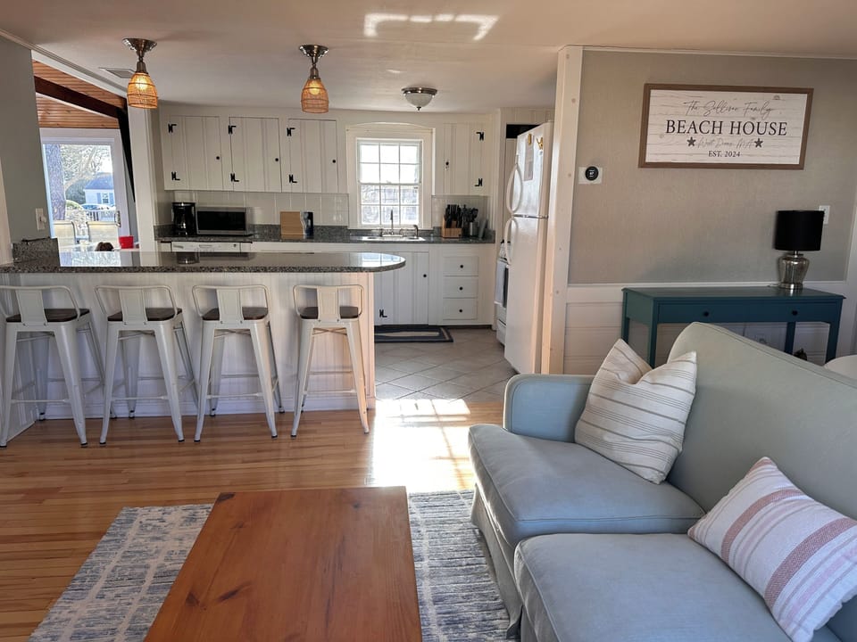 Open concept, large kitchen island with ample seating