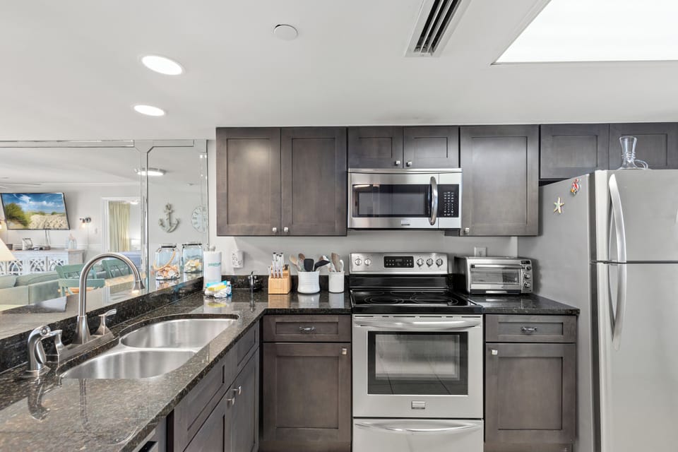 Full Kitchen