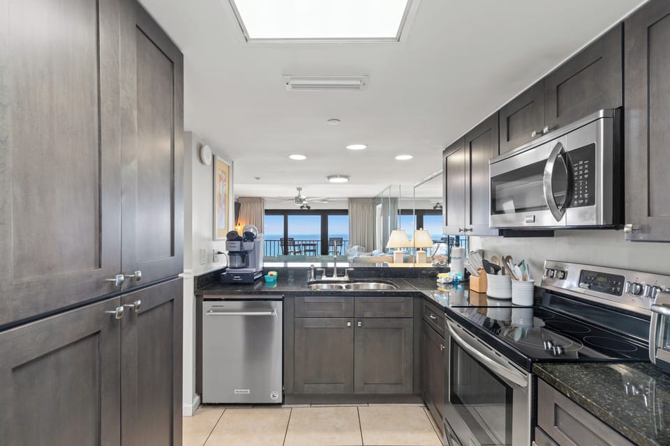 Full Kitchen