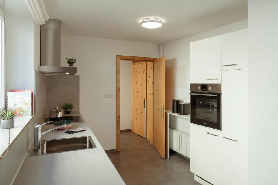 Comfort Apartment, Balcony, Courtyard View | Private kitchen | Highchair