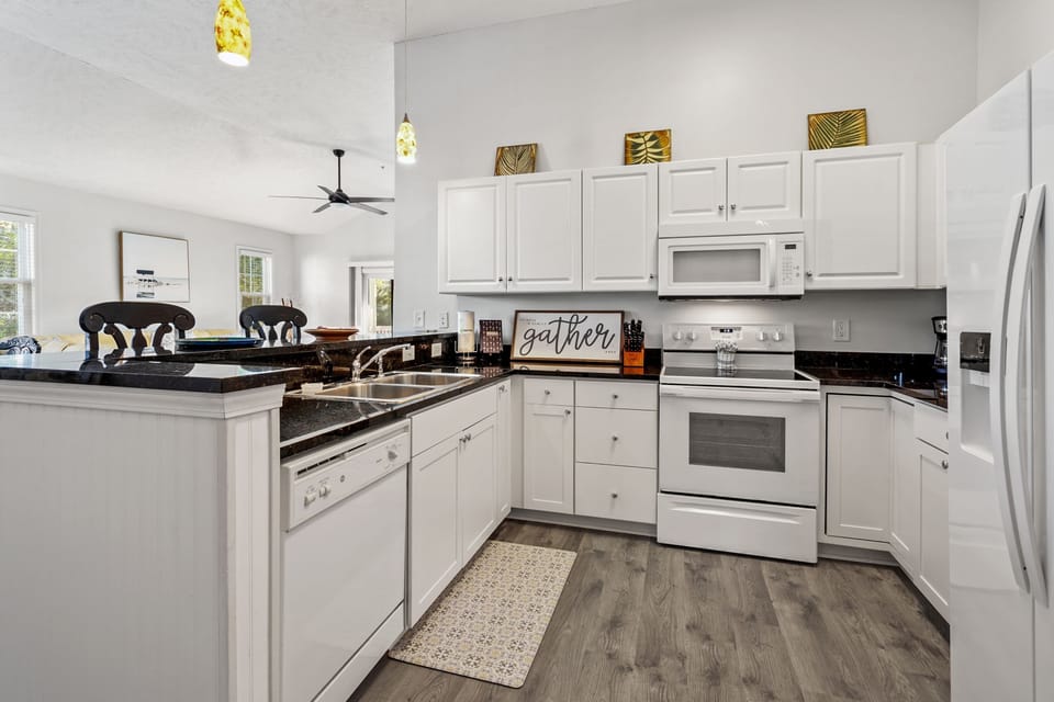 Indoors, Kitchen, Ceiling Fan, Home Decor, Cooktop