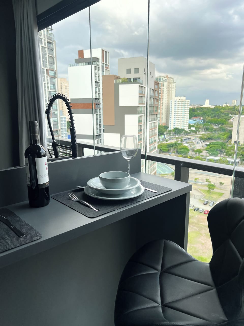 Executive Studio, City View | Private kitchen