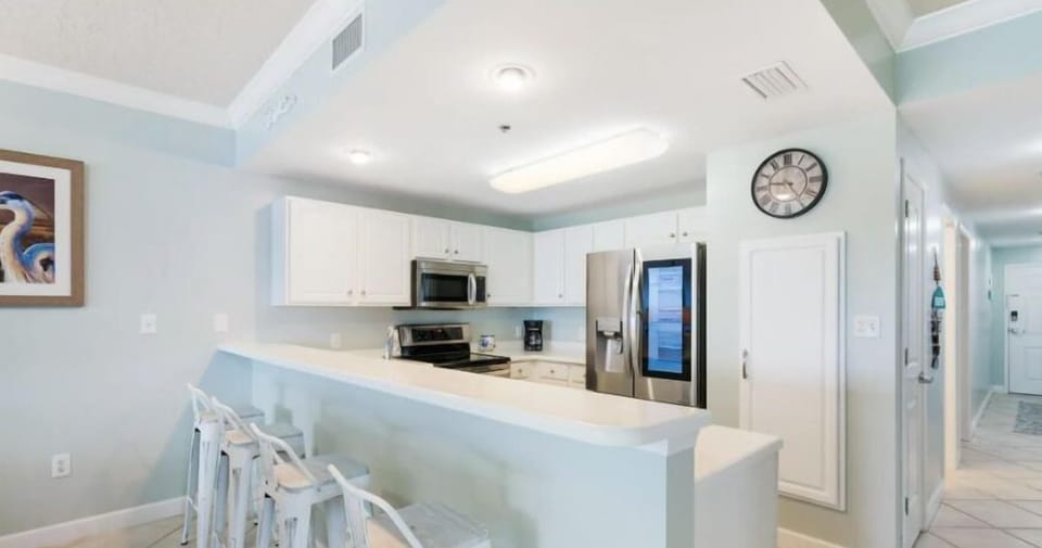 Whip up home-cooked meals in the fully equipped kitchen.