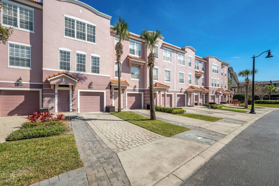 Front of home with one designated parking spot in driveway