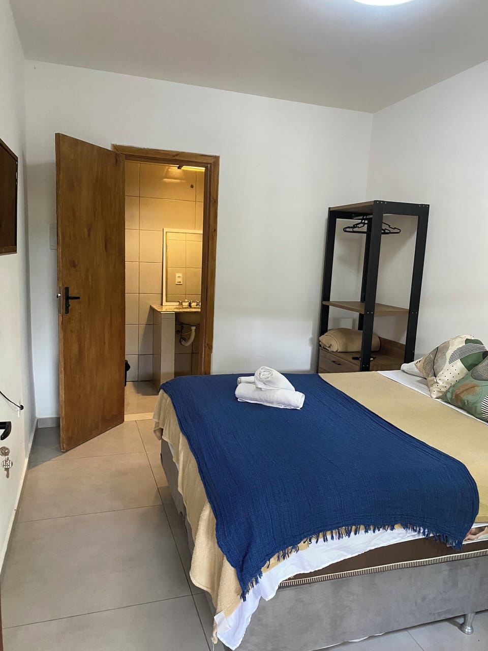 Economy Suite, Lake View | 1 bedroom, soundproofing, free WiFi