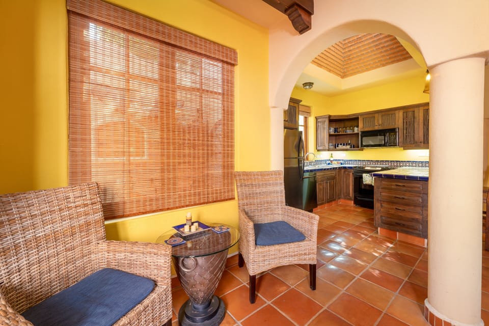 Entrance to the Kitchen / Living Room /Dinning Room