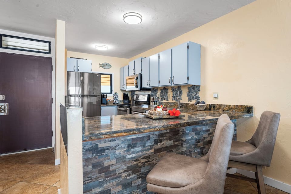 Breakfast bar seating with comfy swivel stools