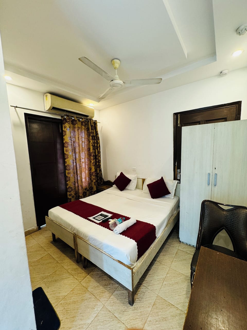 Double Room | Desk, laptop workspace, soundproofing, free WiFi