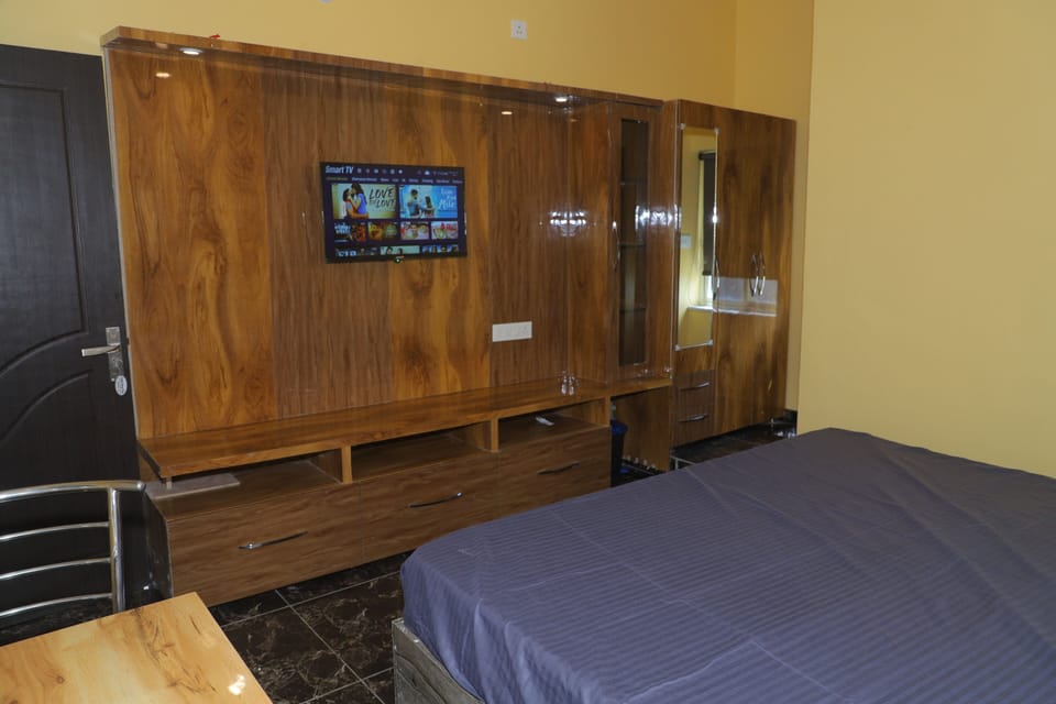 Luxury Double Room | Free WiFi