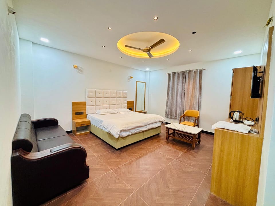 Desk, laptop workspace, free WiFi