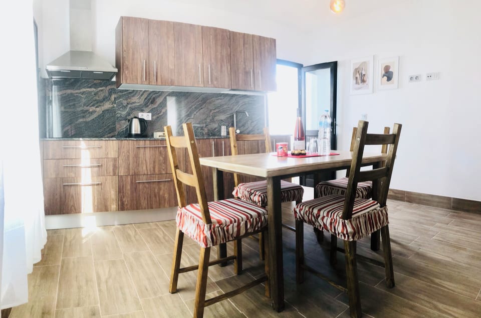 Apartment, 2 Bedrooms, Terrace, Garden View | Interior