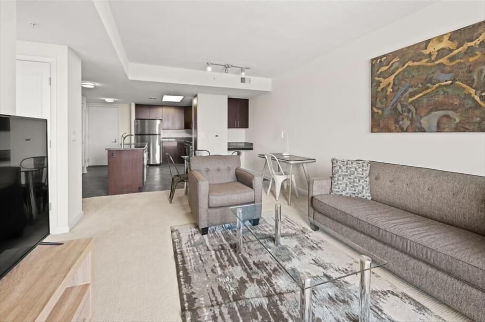 South Arlington Arlington 1 Bedroom Living Room