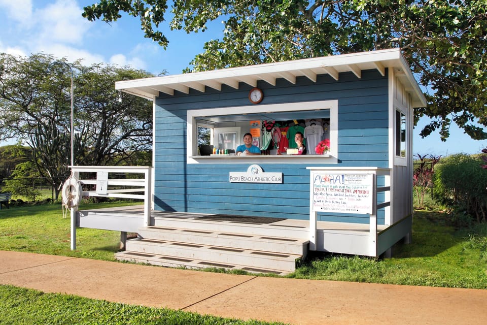 Access to Poipu Beach Athletic Club Booth Entrance