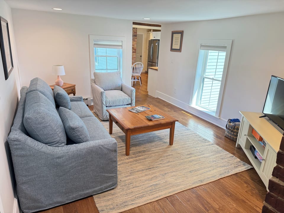 Whitney loves it here "Second stay here and it was wonderful again. Love the location and the hosts are great.
"