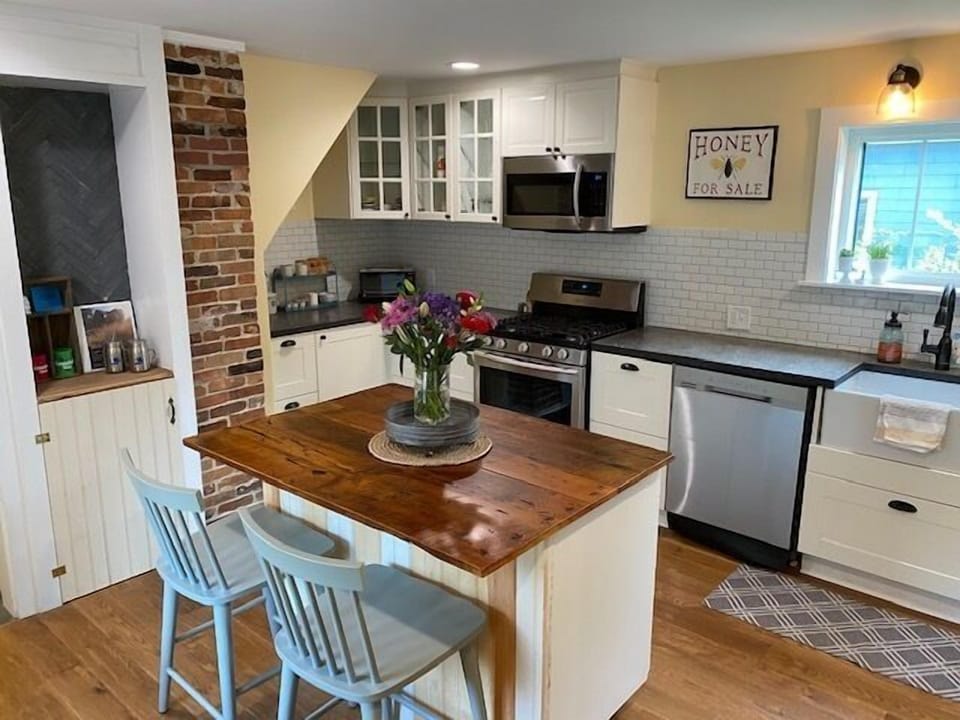 Downstairs Unit A  - Kitchen  