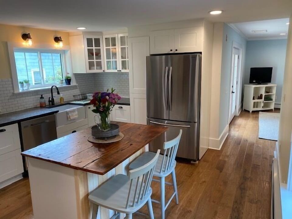 Downstairs Unit A Kitchen 