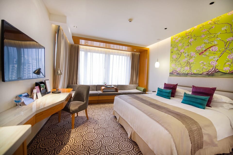 Free minibar items, in-room safe, desk, soundproofing