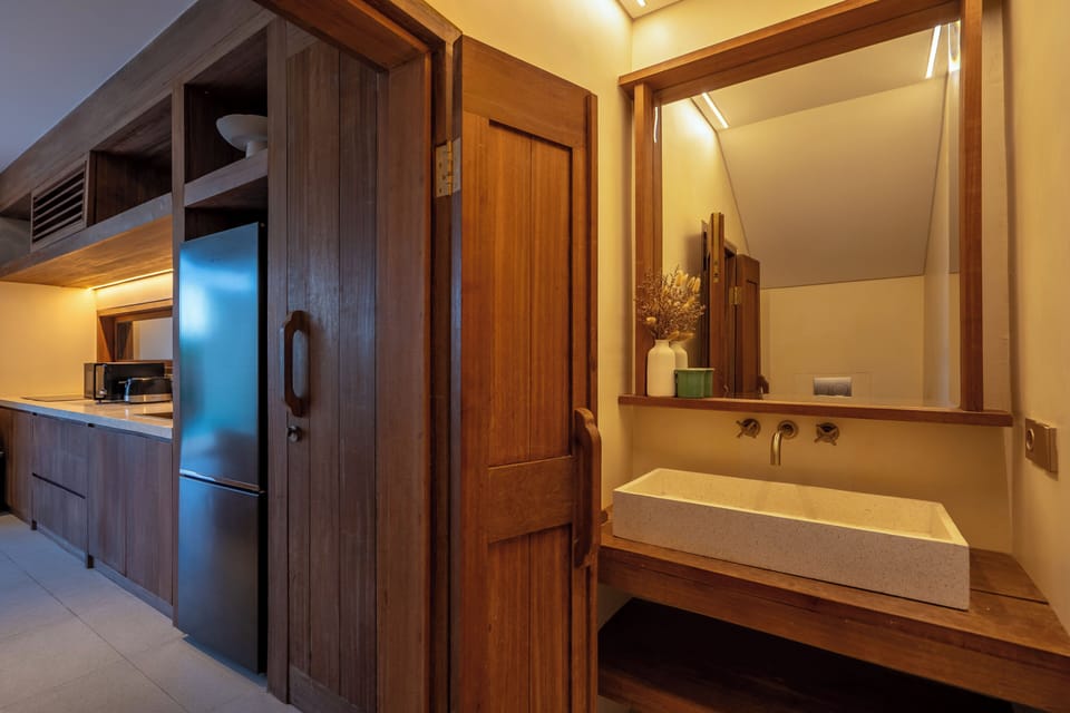 Villa | Bathroom | Free toiletries, soap, shampoo, toilet paper