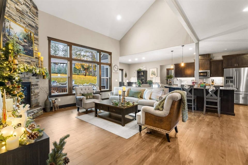 Living room with tv and fireplace