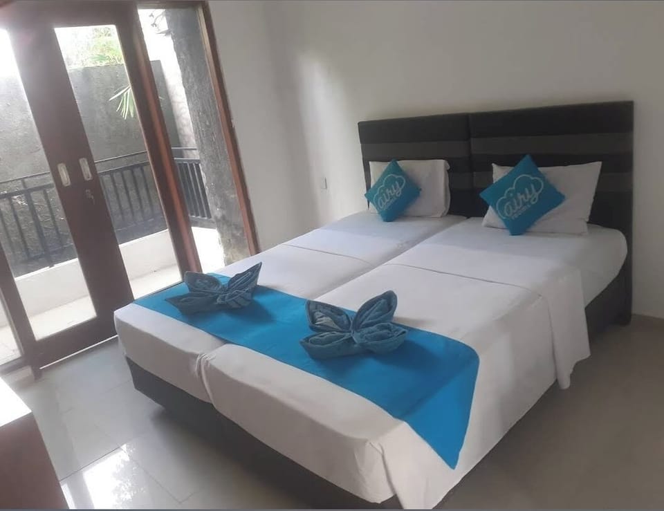 Basic Double Room, Courtyard View | Desk, free WiFi