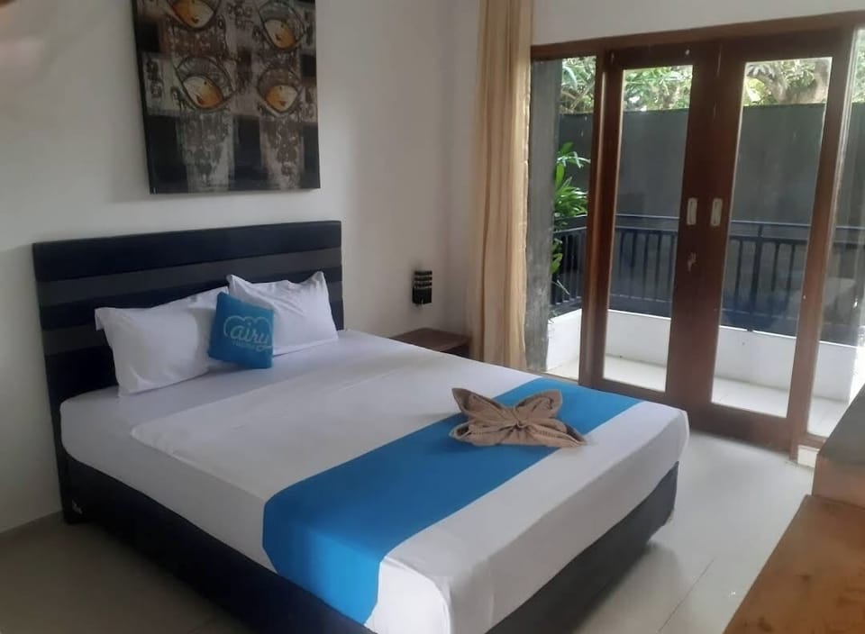 Basic Double Room, Courtyard View | Desk, free WiFi