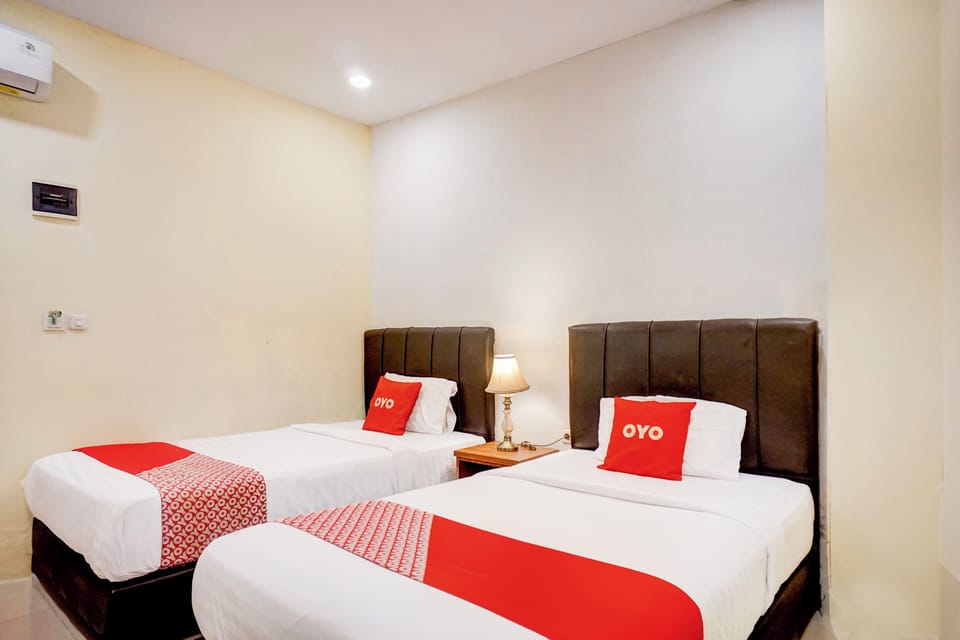 Deluxe Twin Room | Soundproofing, WiFi (free), bed sheets