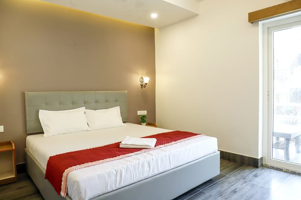 Deluxe Double Room | Free WiFi