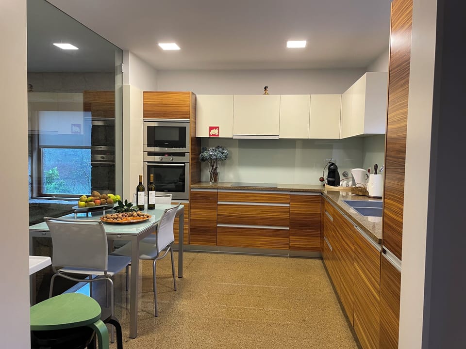 Family House, Vineyard View | Private kitchen | Electric kettle, toaster