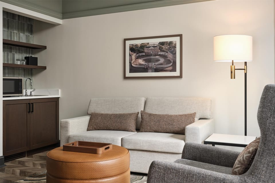 Room, 1 King Bed, Balcony (Water View) | Living area